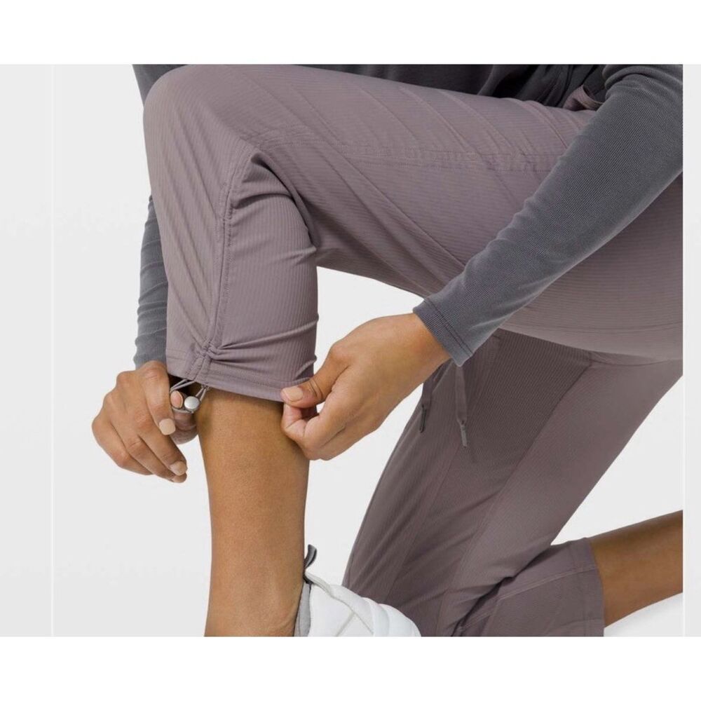 Lululemon dance studio purple cropped jogger pants 6 - Picture 11 of 11